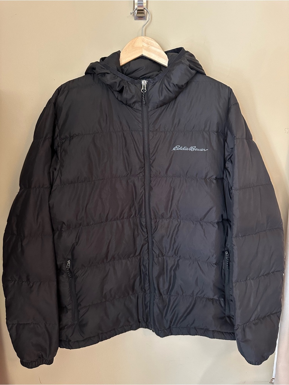 Eddie Bauer Men’s Down Hooded Puffer Jacket Black XL